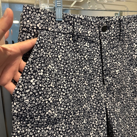 Lululemon shorts 8" inseam 31 waist - Picture 2 of 5